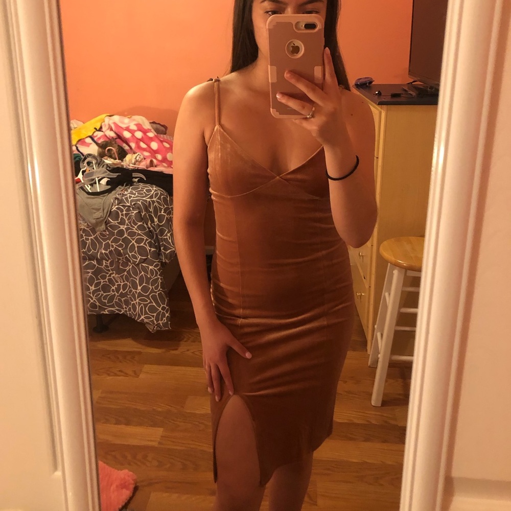 Velvet body con dress